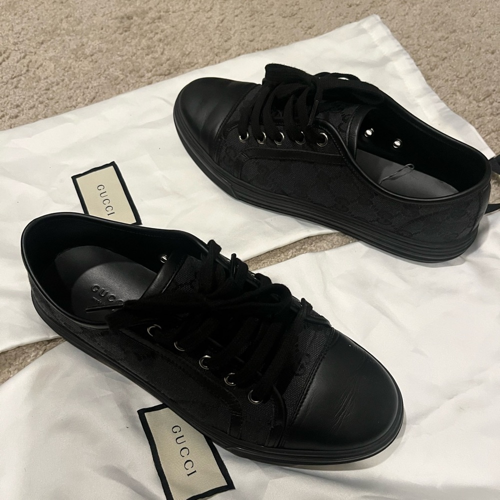Gucci unisex Black Monogram Sneakers